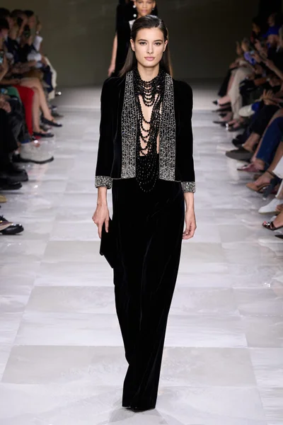 Look 11